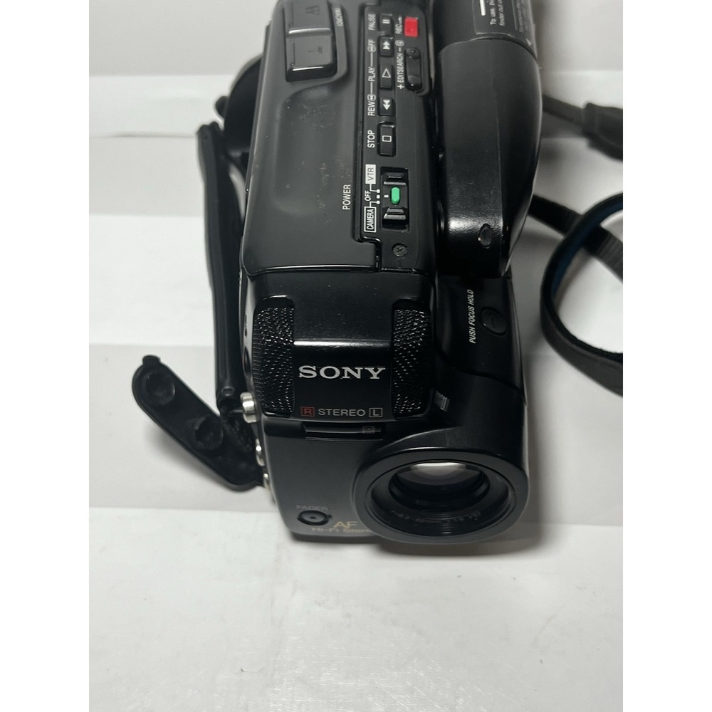Sony Handycam CCD-TR71 Video 8 Camcorder Camera w Bag FOR PARTS OR REPAIR ONLY - Picture 8 of 14